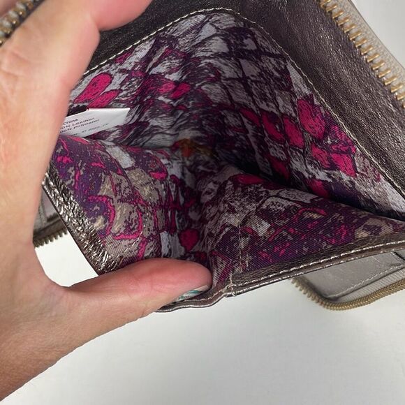 Metallic Woven Leather Zip Around Credit Card Wallet - Picture 8 of 9